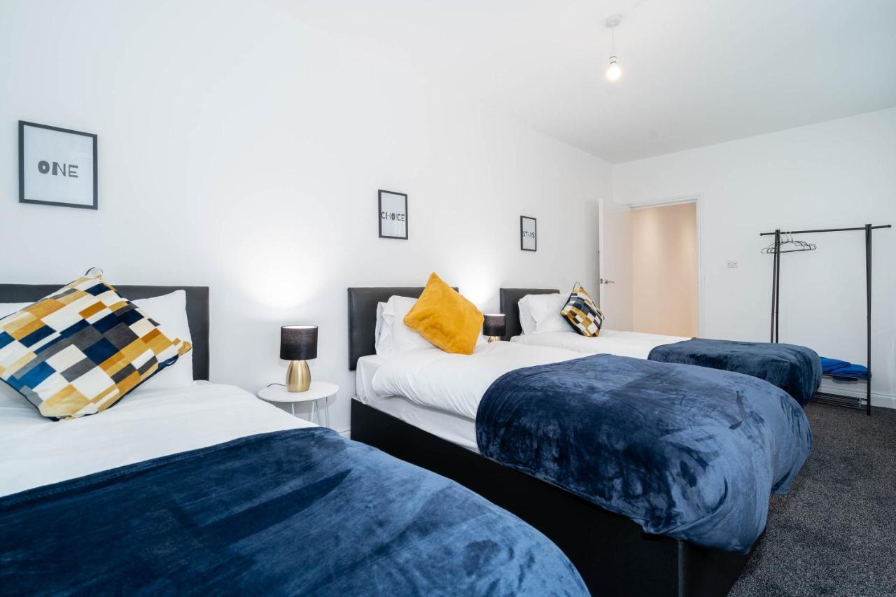 Three Bedroom Apartment- One Choice Stays Serviced Accommodation- Jewellery Quarter برمنغهام المظهر الخارجي الصورة